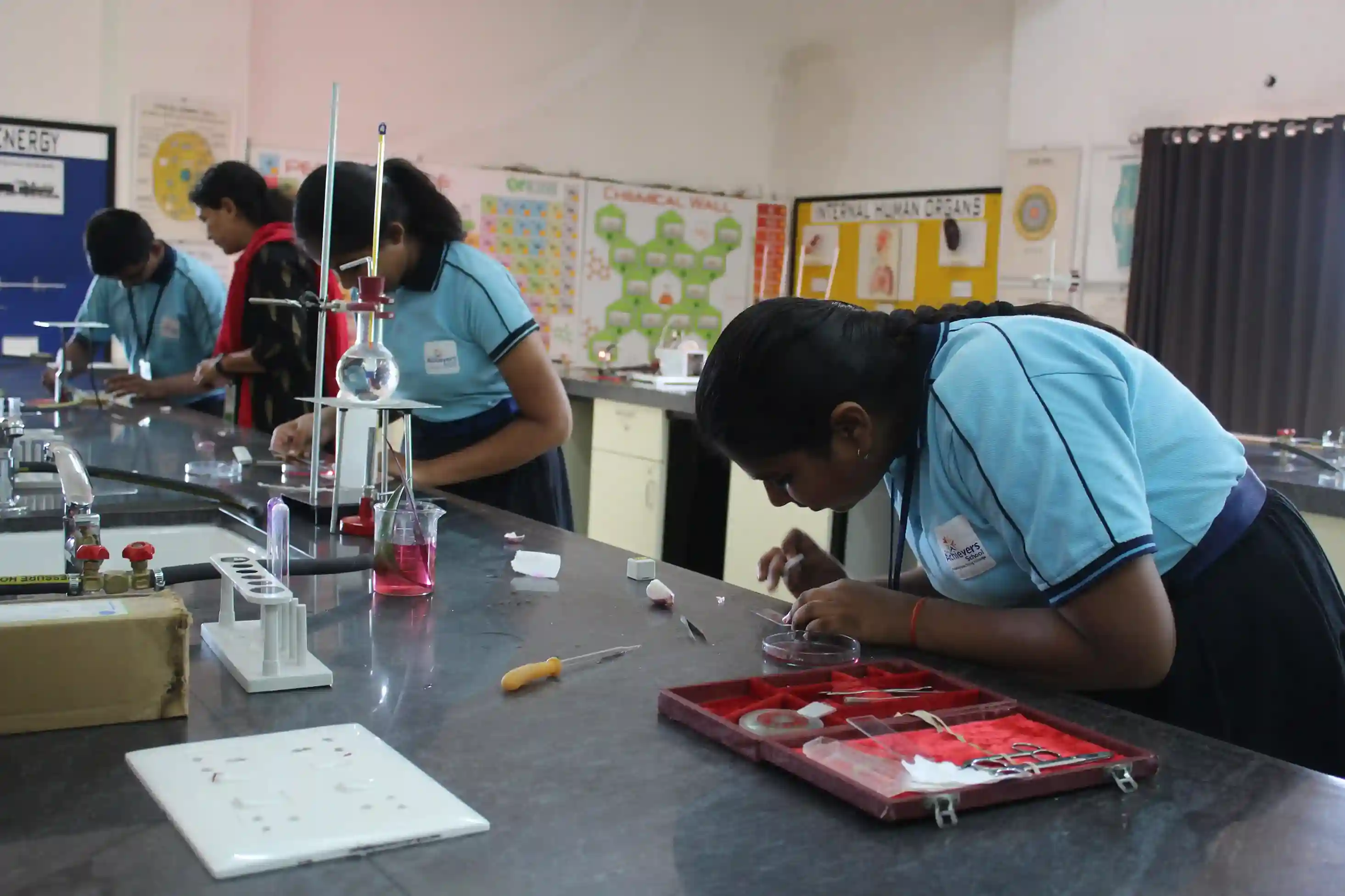 Robotics & Tinkering Labs - The Achievers School